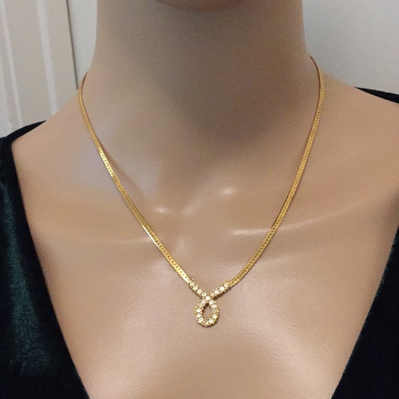 EUC Vintage 1980s Avon Gold Cubic Zirconia Pendant Necklace - Picture 4 of 8